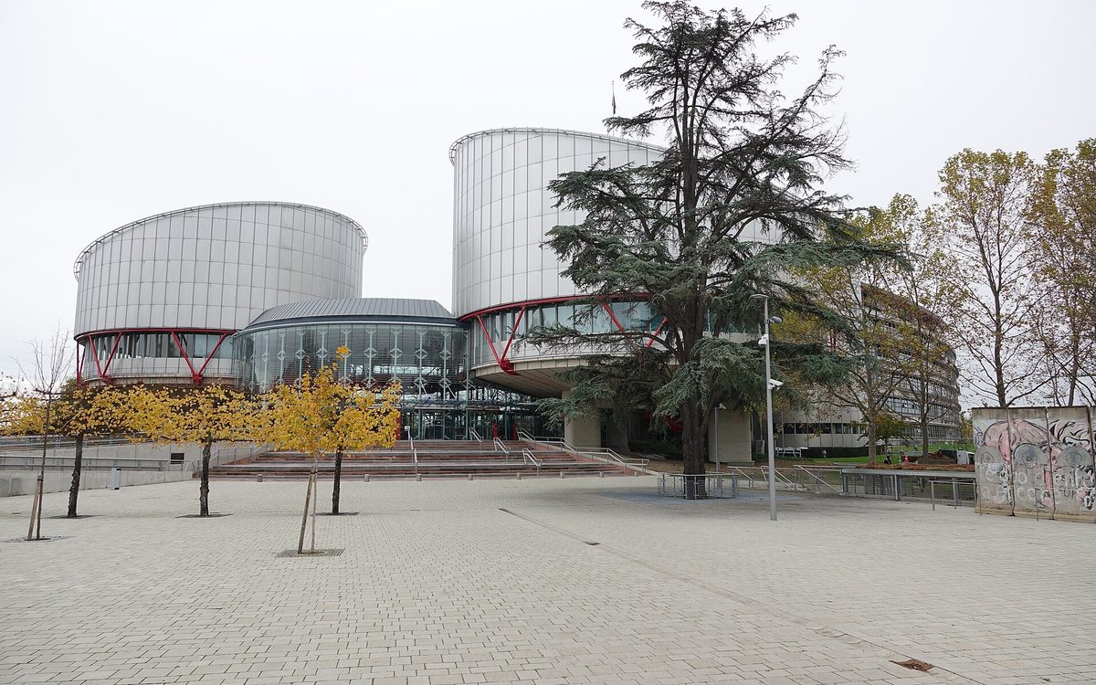 Access to a Lawyer in Police Custody and Violation of the Right to a Fair Trial